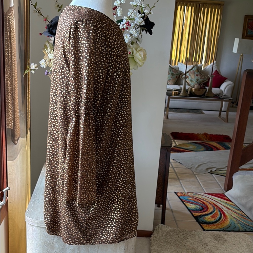 NWT Brown w/ Gold leaves 🍂 imprinted in fabric mini dress. - Picture 5 of 13